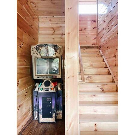 Splash Of Moonshine -Heated Indoor Pool, Hot Tub, Arcade Game Room Pigeon Forge Exterior photo