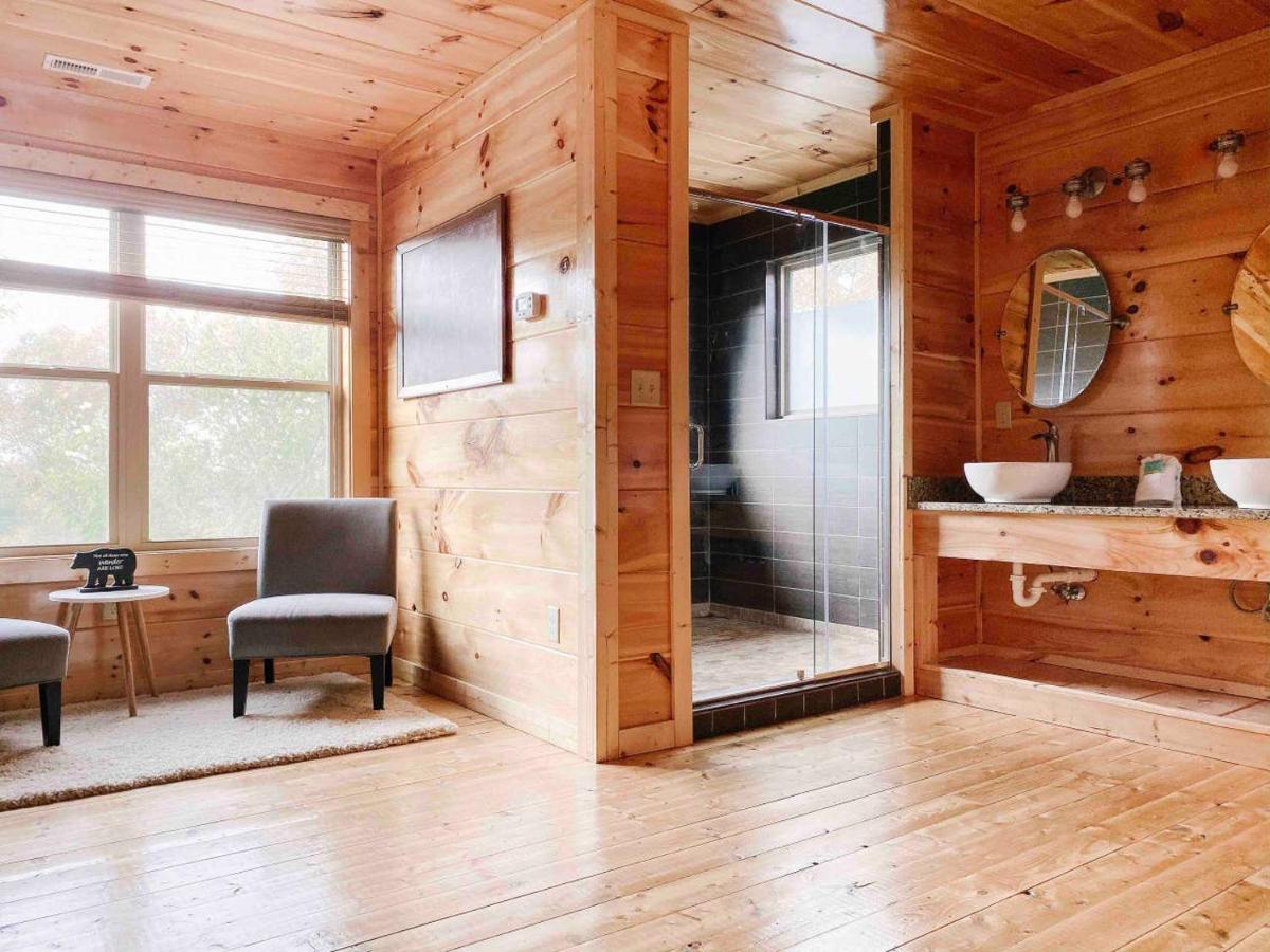 Splash Of Moonshine -Heated Indoor Pool, Hot Tub, Arcade Game Room Pigeon Forge Exterior photo